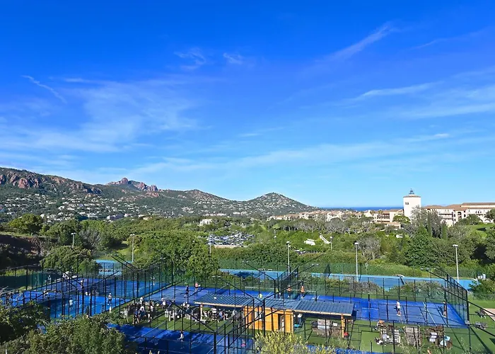 Apartment Le Village - Vj106 By Interhome Saint-Raphaël